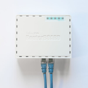 Mikrotik RB 750Gr3 - hEX - Image 2